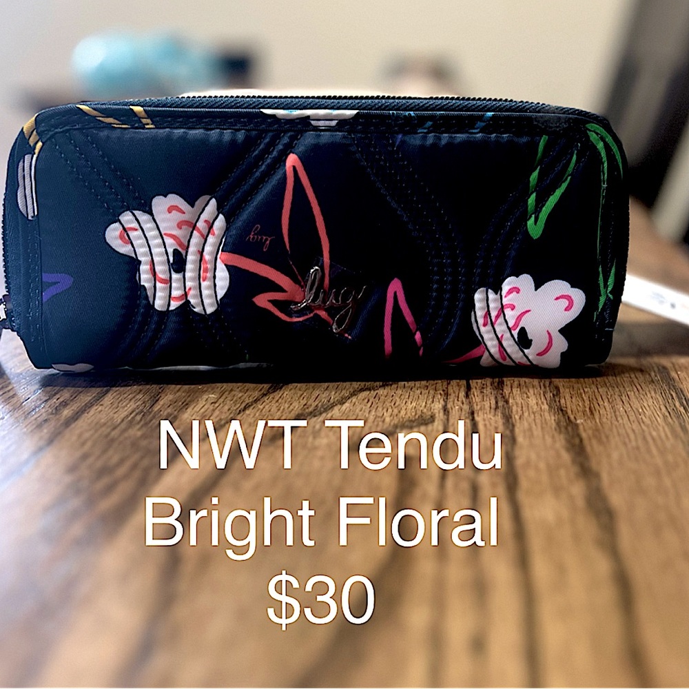 NWT Lug Tendu Wallet Bright Floral